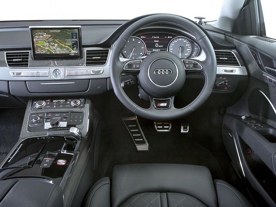 Торпедо Audi S8 (D4) 2012 года  (ZA) (фото 14 из 15)
